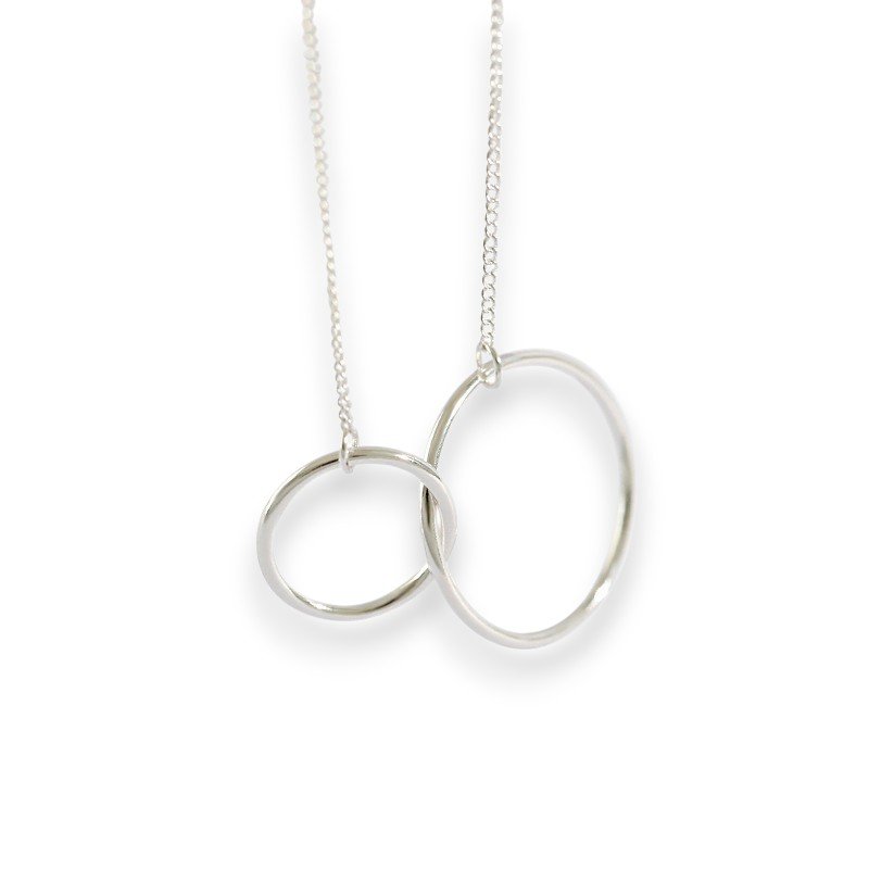 Interlocking Circles Necklace