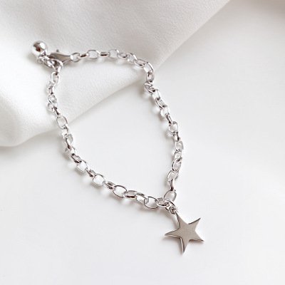 Enchanting star charm chain bracelet crafted in polished 925 sterling silver 5
