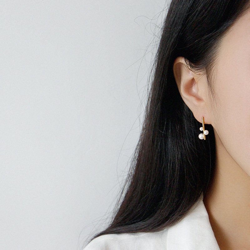 Gold Pearl Earrings2