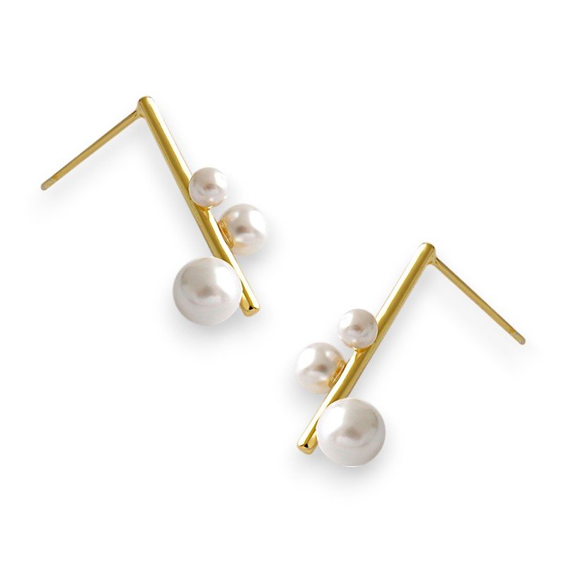Gold Pearl Earrings1