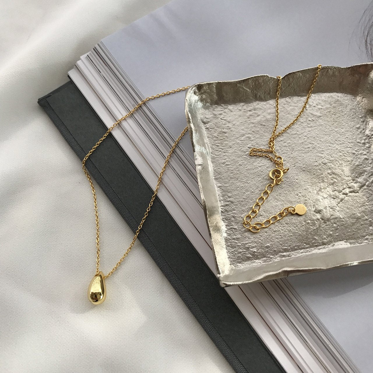 Gold Drop Pendant Necklace8