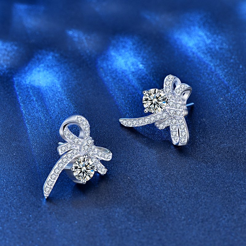Knot Crystal Stud Earrings3