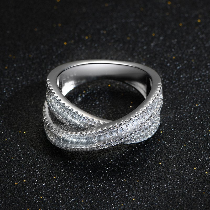 Criss-Cross Baguette Ring4