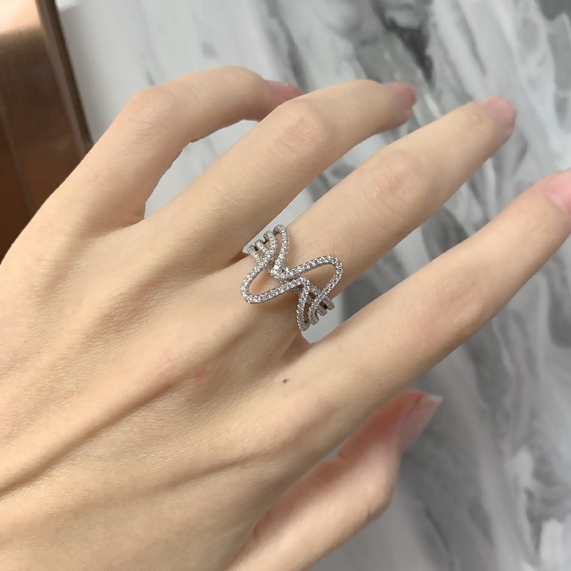 Curved Statement Ring3