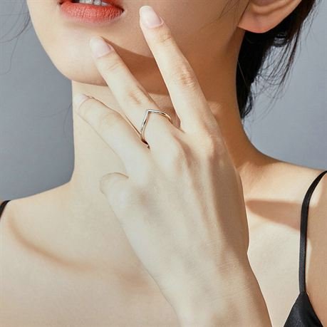 Minimalist Heart Ring5