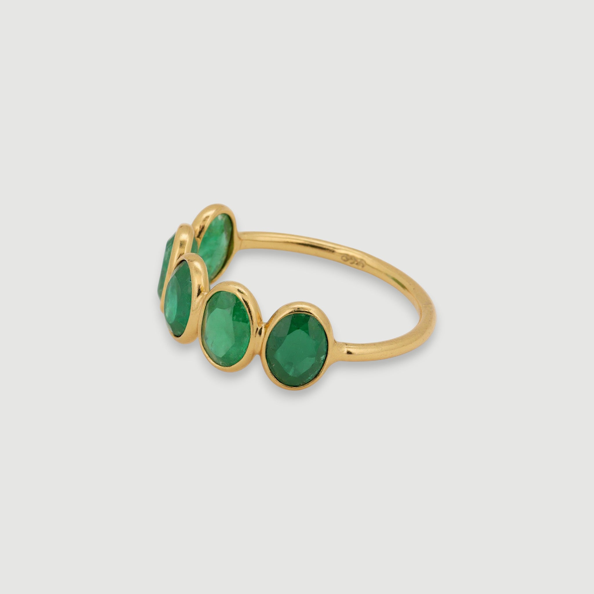 Emerald Gemstone Ring2