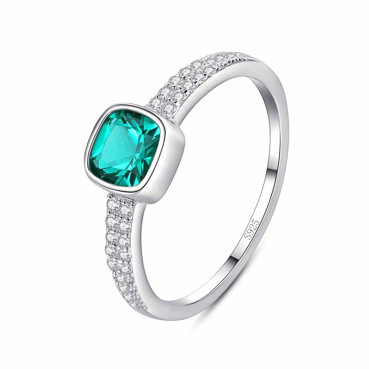 Emerald Gemstone Ring in sterling silver 2