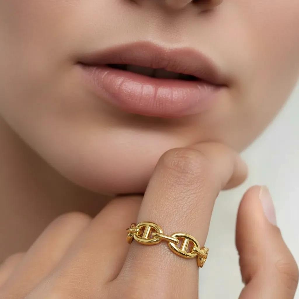 Amara Jewels gold-plated 925 sterling silver chain link open ring with adjustable fit.