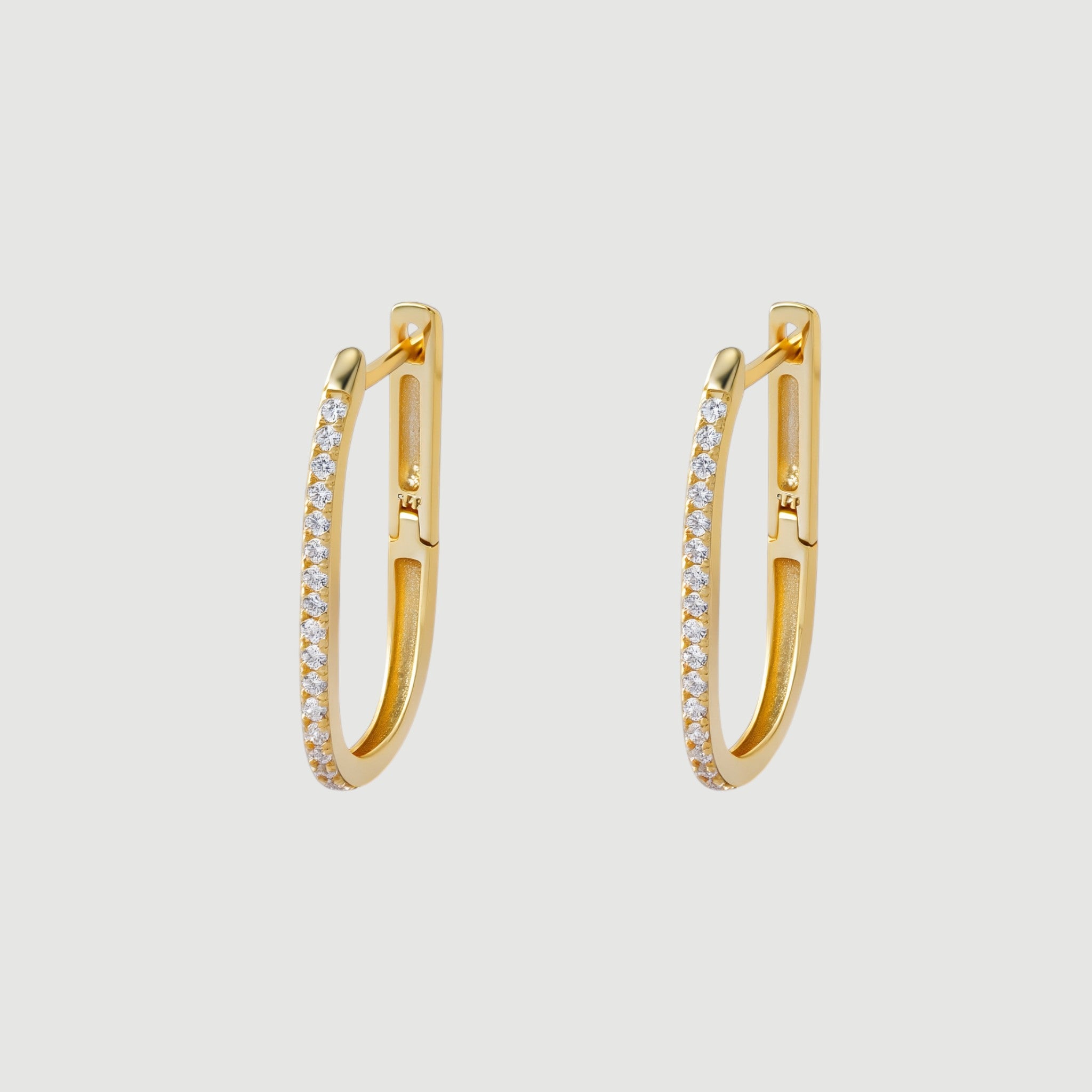 amara-jewels-gold-oval-hoop-earrings