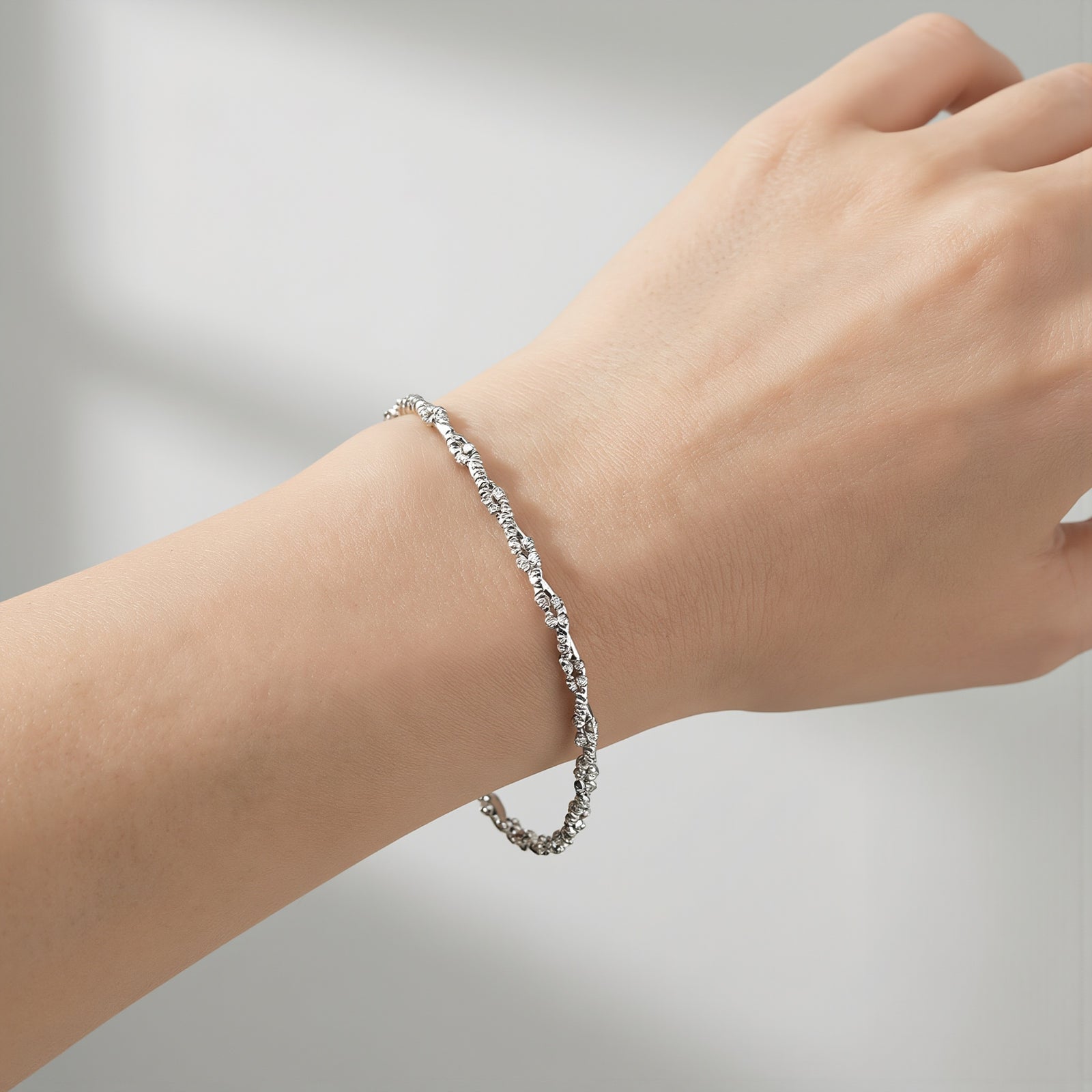 Beaded twist bracelet in sterling silver for women