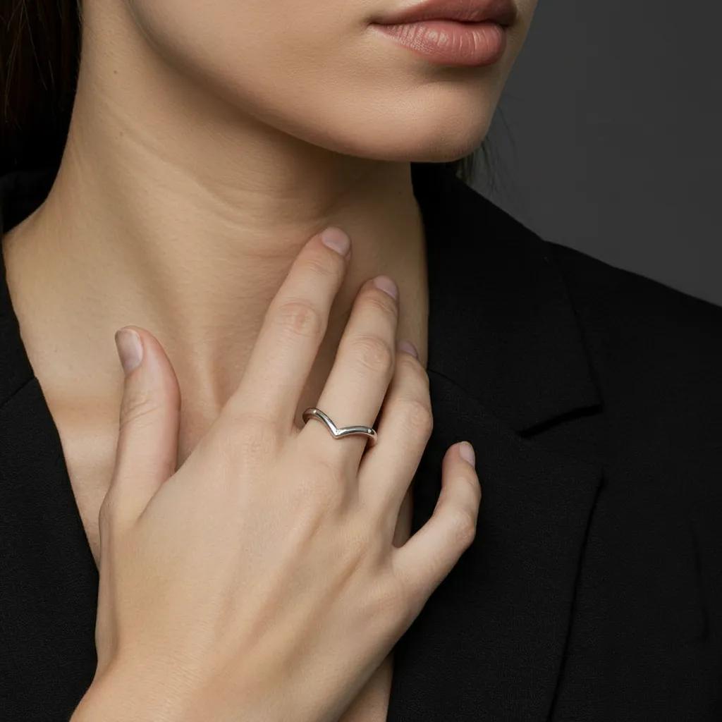 Amara Jewels minimalist sterling silver open heart ring with crystal accents.