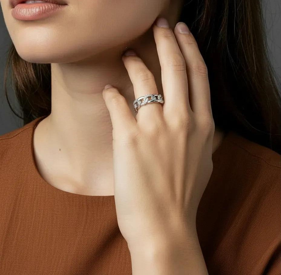 Amara Jewels 925 sterling silver thick chain link eternity ring with cubic zirconia stones.