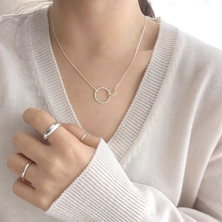 Interlocking Circles Necklace