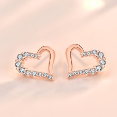 Hollow Heart Stud Earrings4