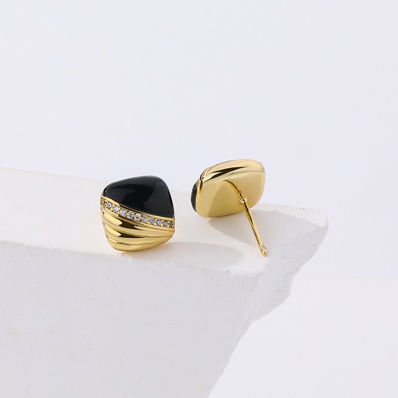 Black Enamel Stud Earrings4