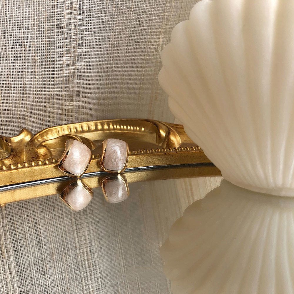 Champagne Pearl Stud Earrings3
