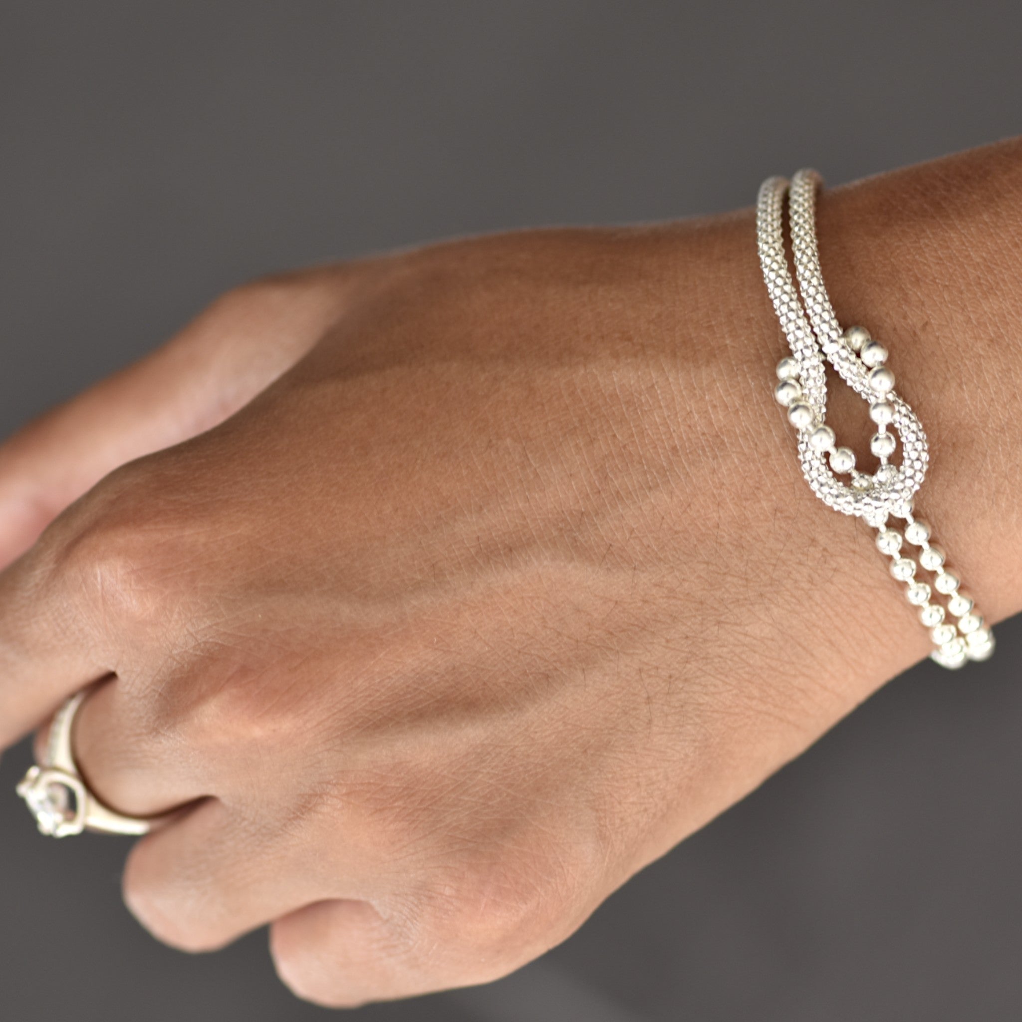 Bold Knot Design Bracelet4