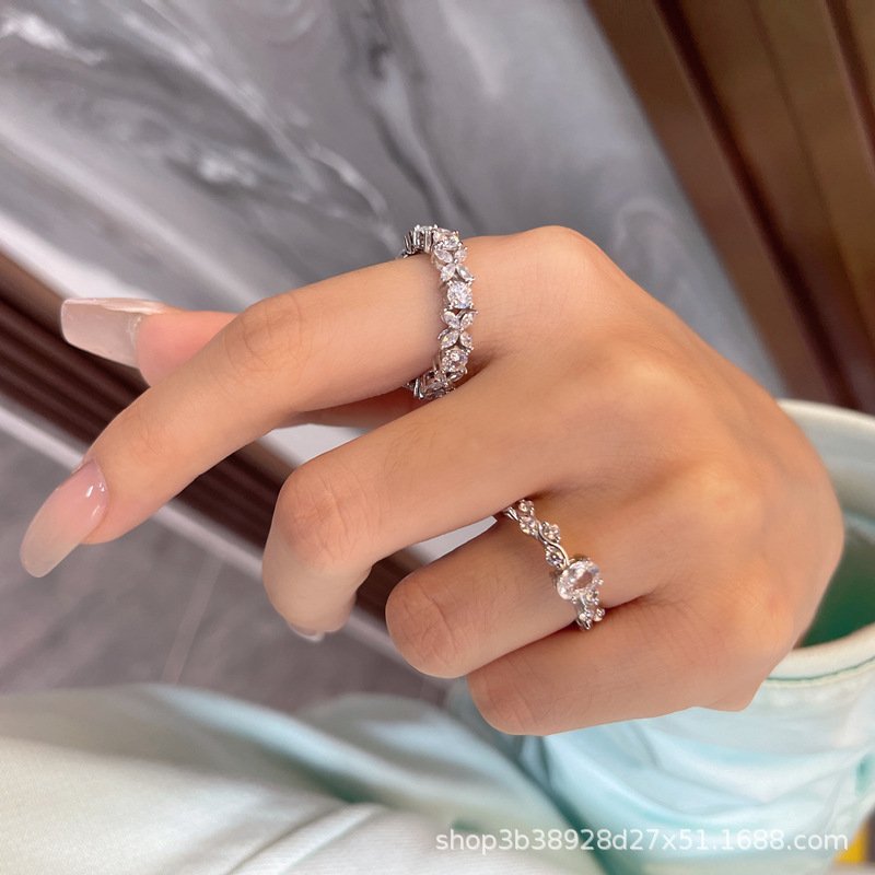 Four Leaves Baguette Ring2