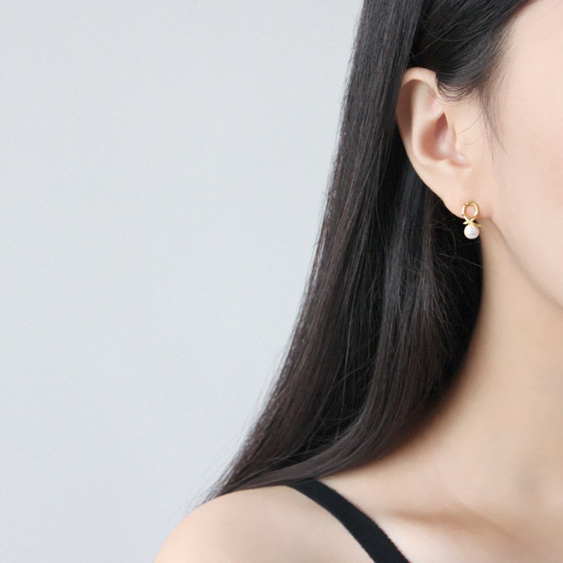 Pearl Loop Studs2