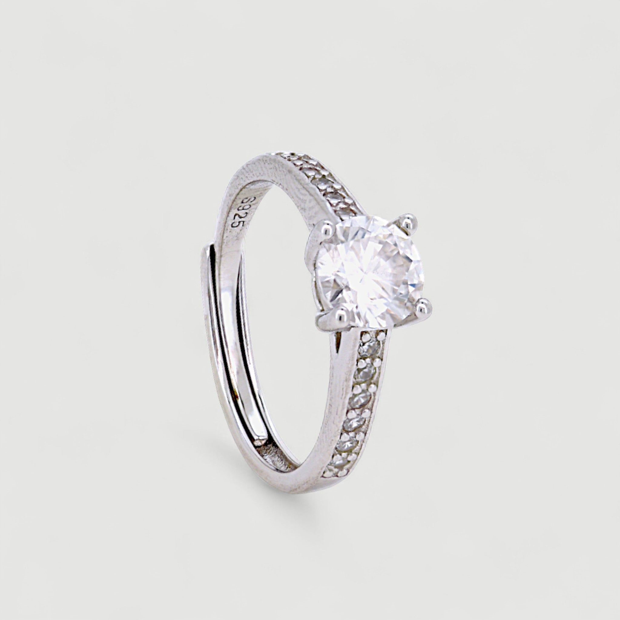 Solitaire Pave Ring1