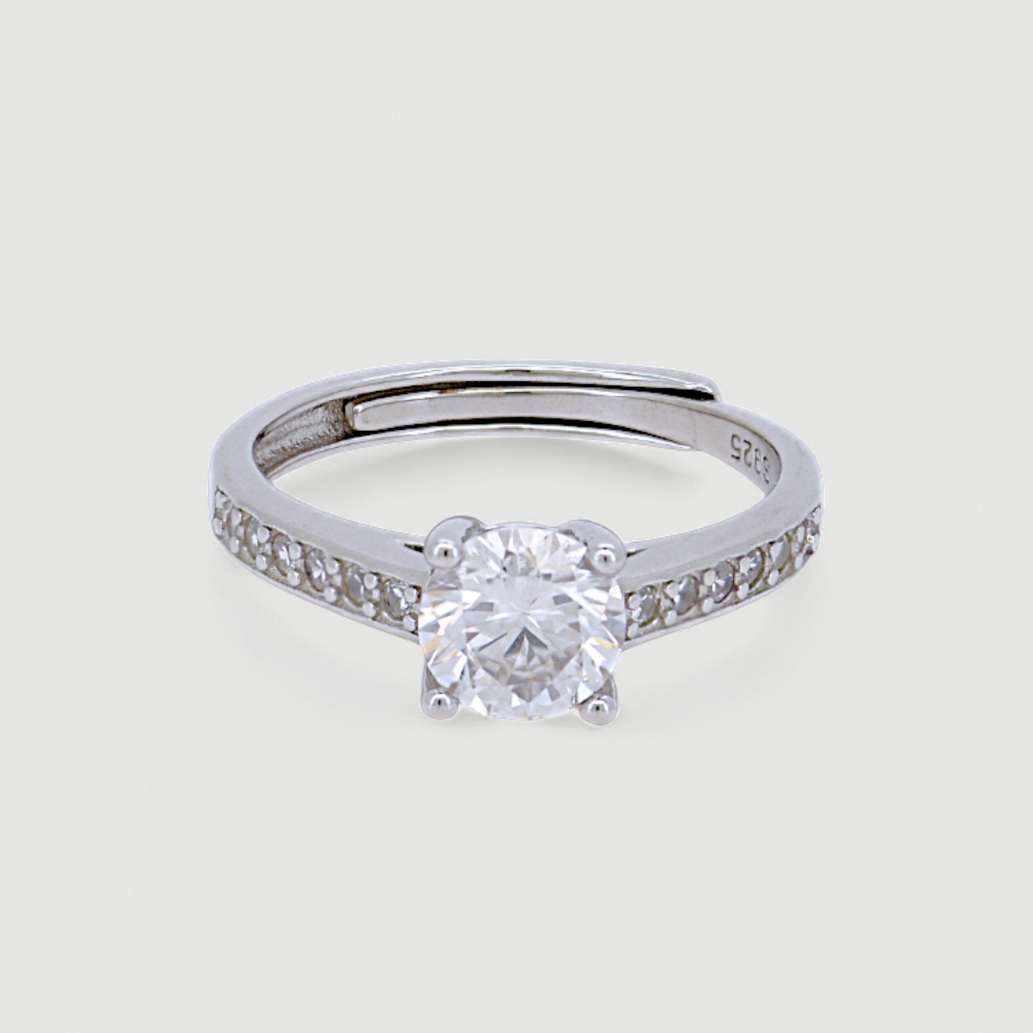 Solitaire Pave Ring3