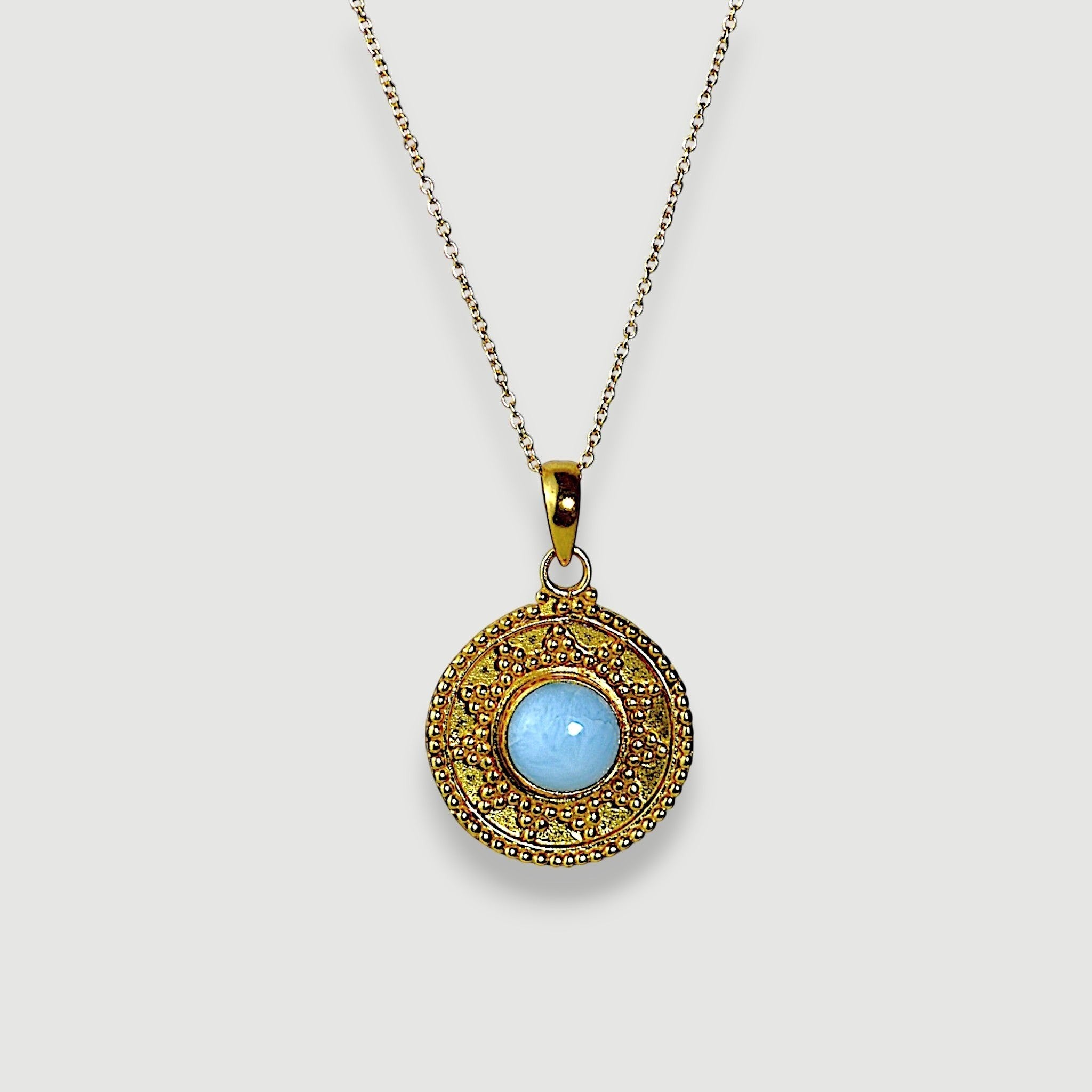 Amara Jewels aquamarine blue gemstone pendant necklace vintage in 18K gold vermeil over sterling silver.