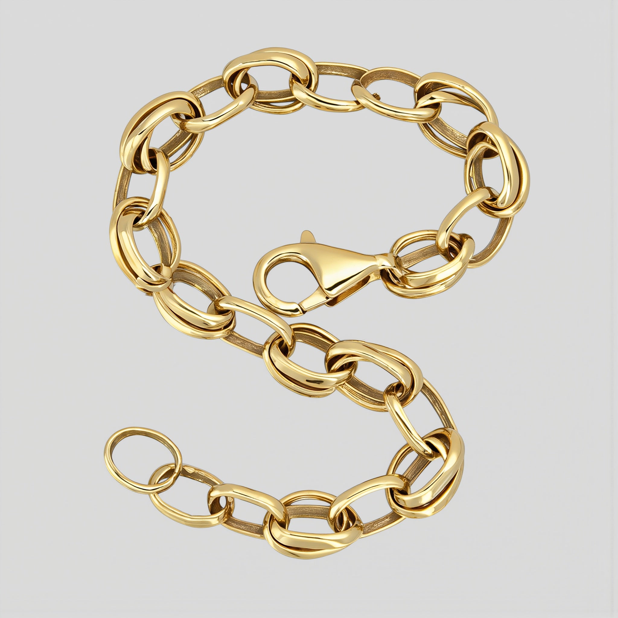 Amara Jewels gold-plated sterling silver chunky chain bracelet with interlocking links and a secure clasp.