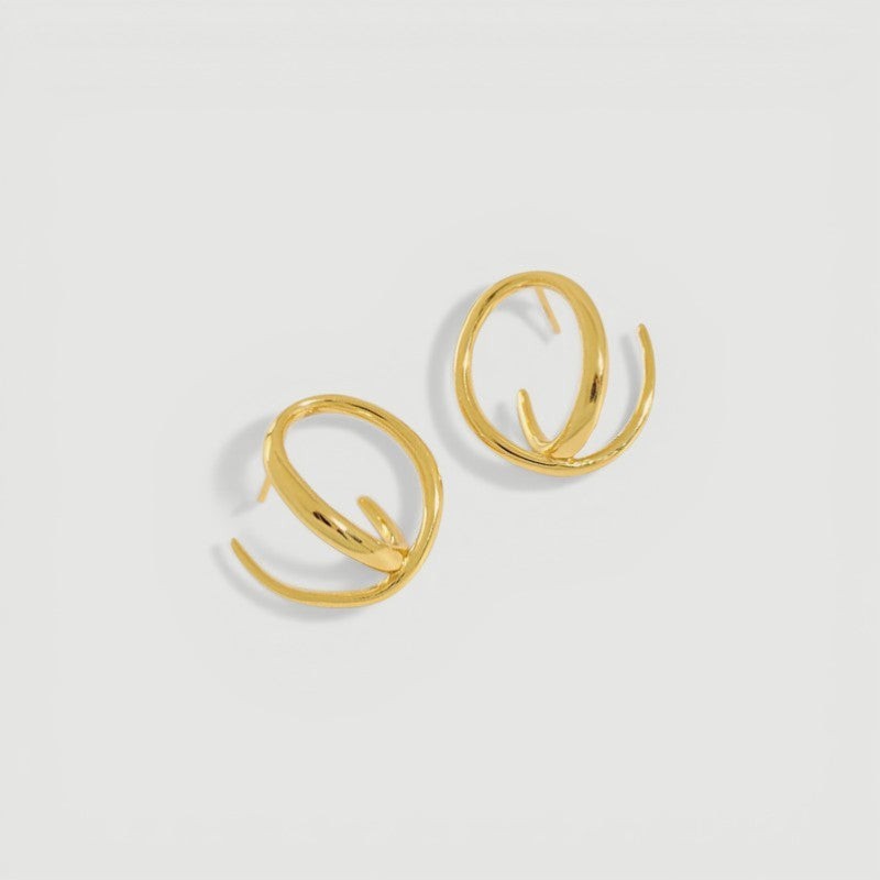 Amara Jewels gold-plated 925 sterling silver twisted hoop earrings with open-hoop design.