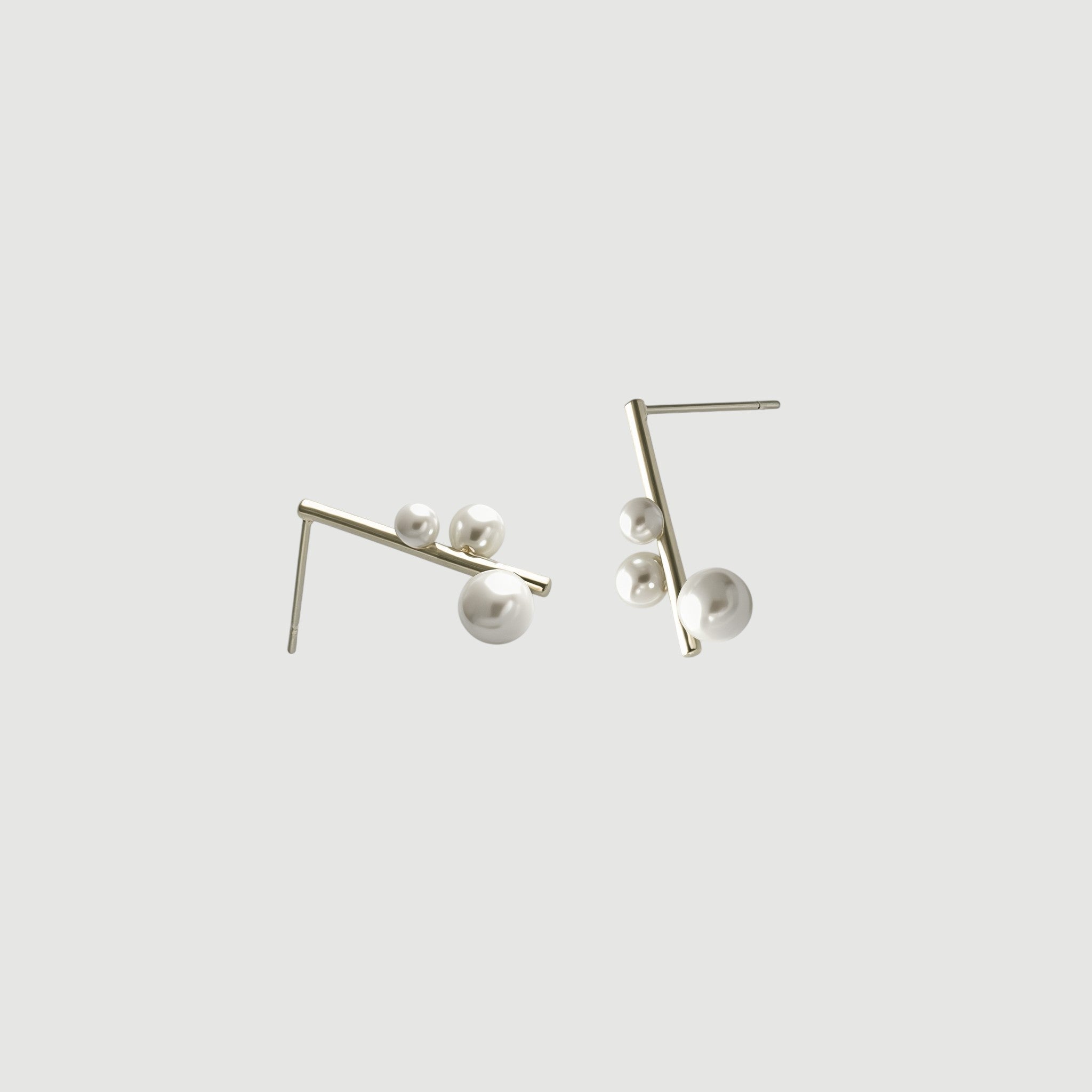 amara-jewels-pearl-drop-earrings-geometric-silver-1