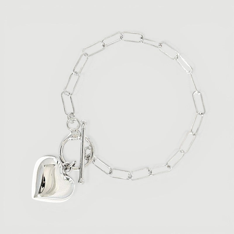 Amara Jewels sterling silver paperclip chain bracelet with toggle clasp and polished heart charm.