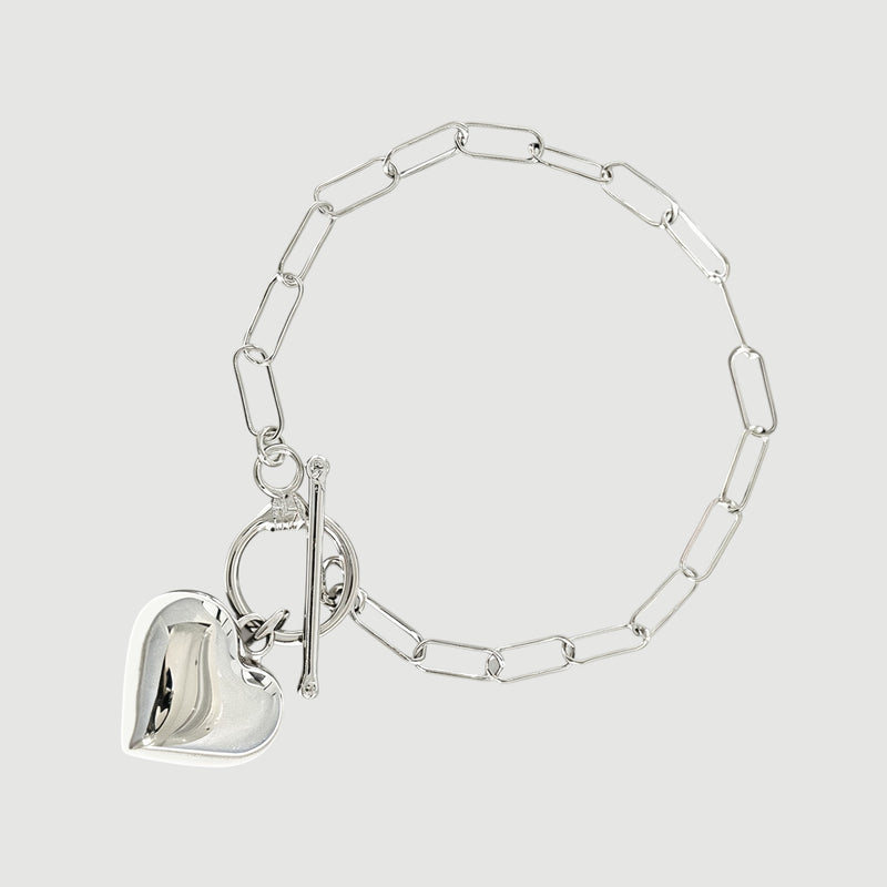 Amara Jewels sterling silver paperclip chain bracelet with toggle clasp and polished heart charm.