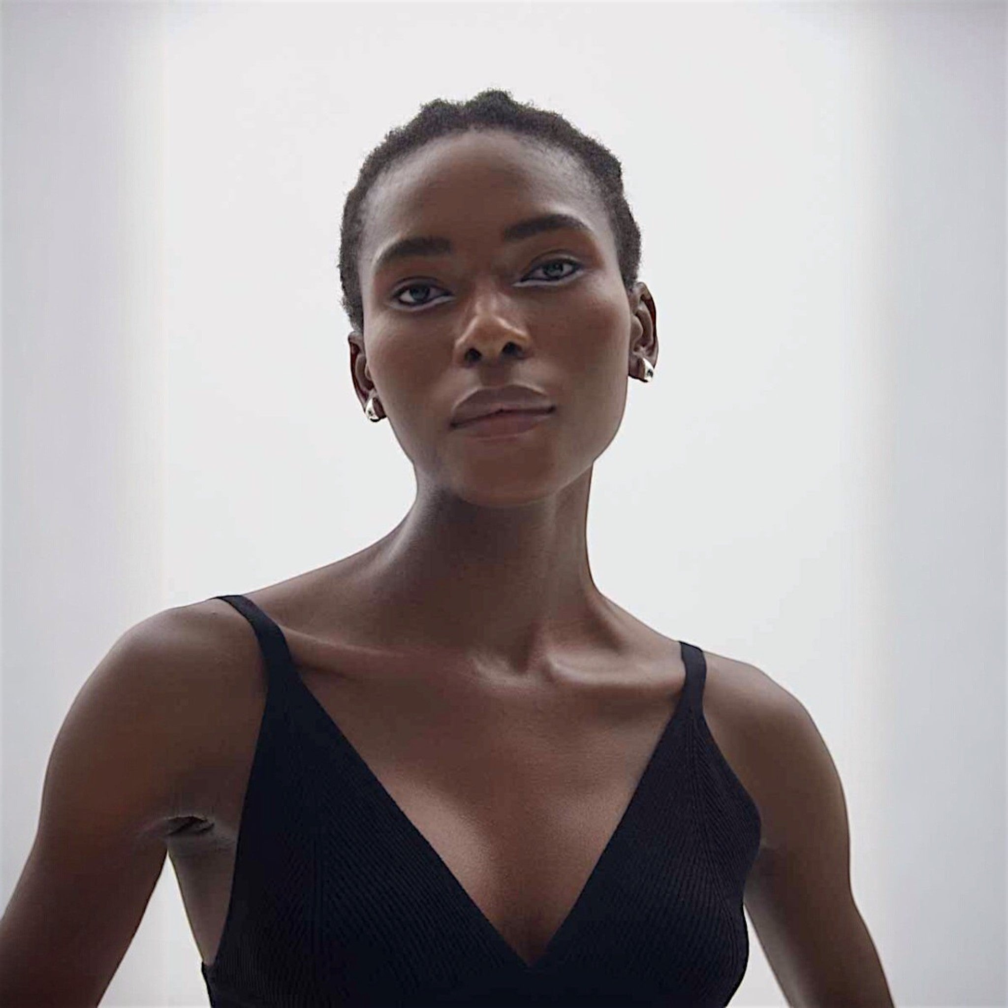 Amara Jewels polished sterling silver waterdrop stud earrings with a modern teardrop shape.