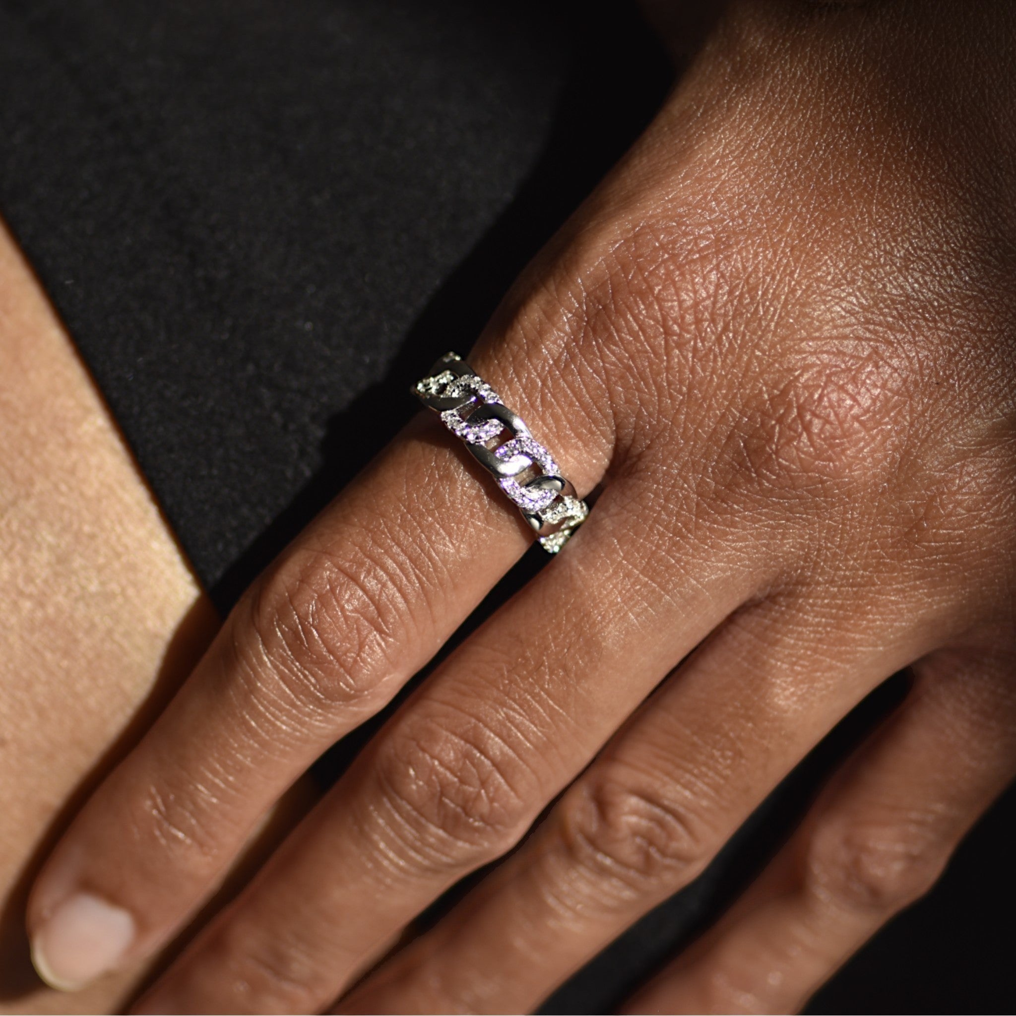 Amara Jewels 925 sterling silver thick chain link eternity ring with cubic zirconia stones.
